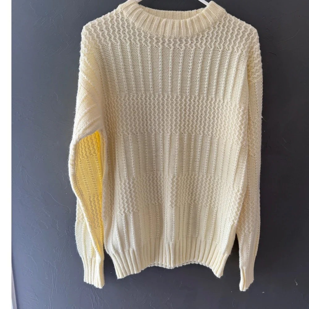 Vintage Forum Mens Medium Pale Yellow Textured Ribbed Knit Crewneck Sweater